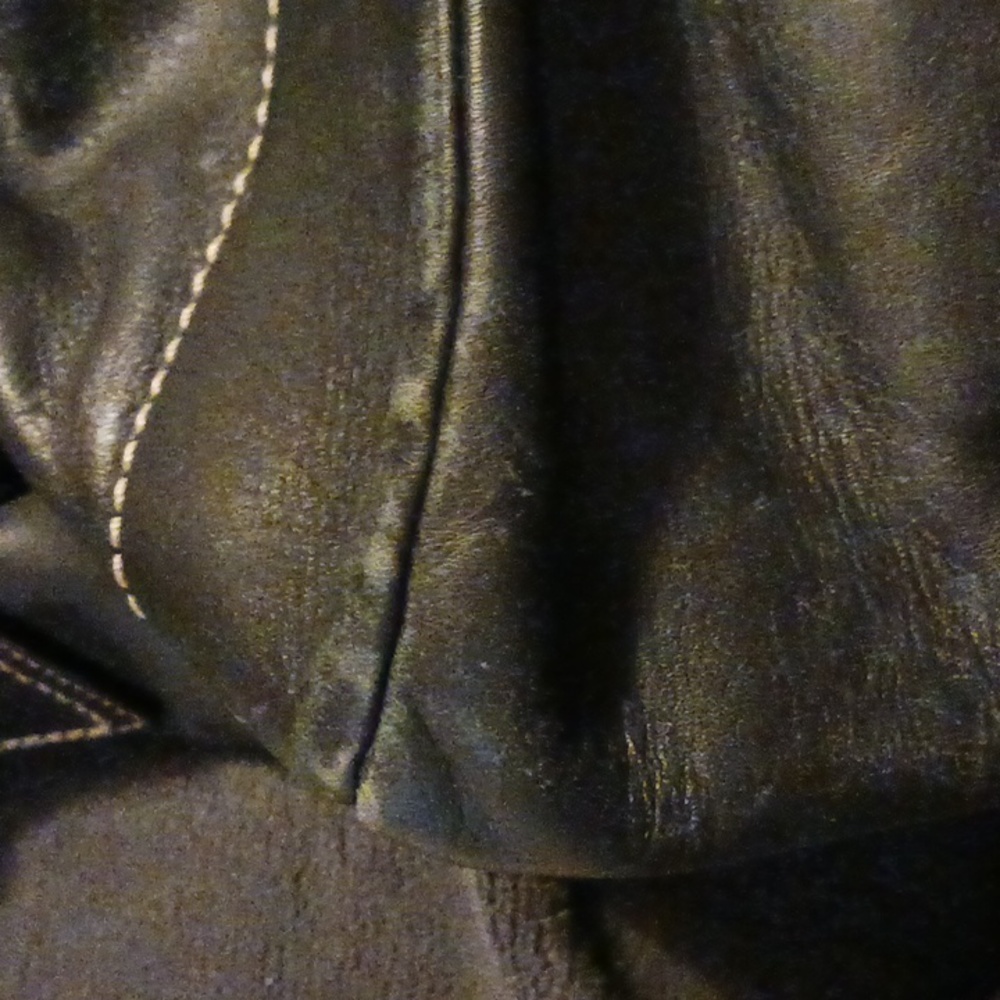 Vintage Coach black leather saddle bag with brass turn-lock clasp and hardware. - Picture 7 of 7